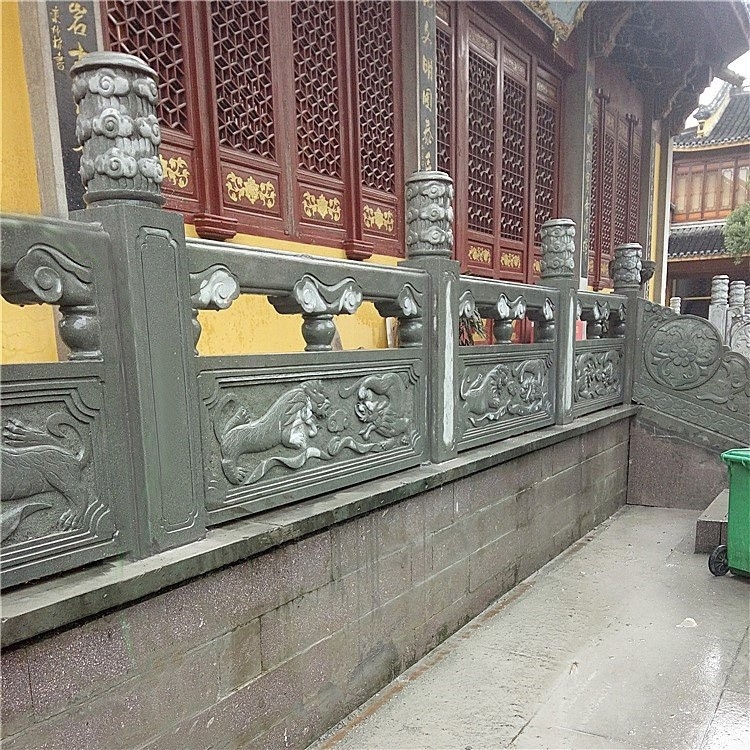 石欄桿